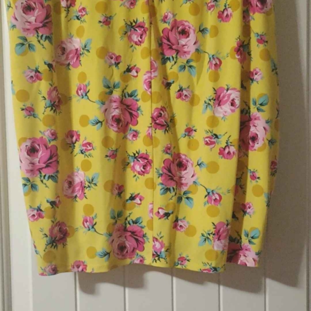 Torrid Betsey Johnson Yellow Floral Skirt And Shrug Sz 1 And Sz 1 Pink Blouse - Picture 3 of 8